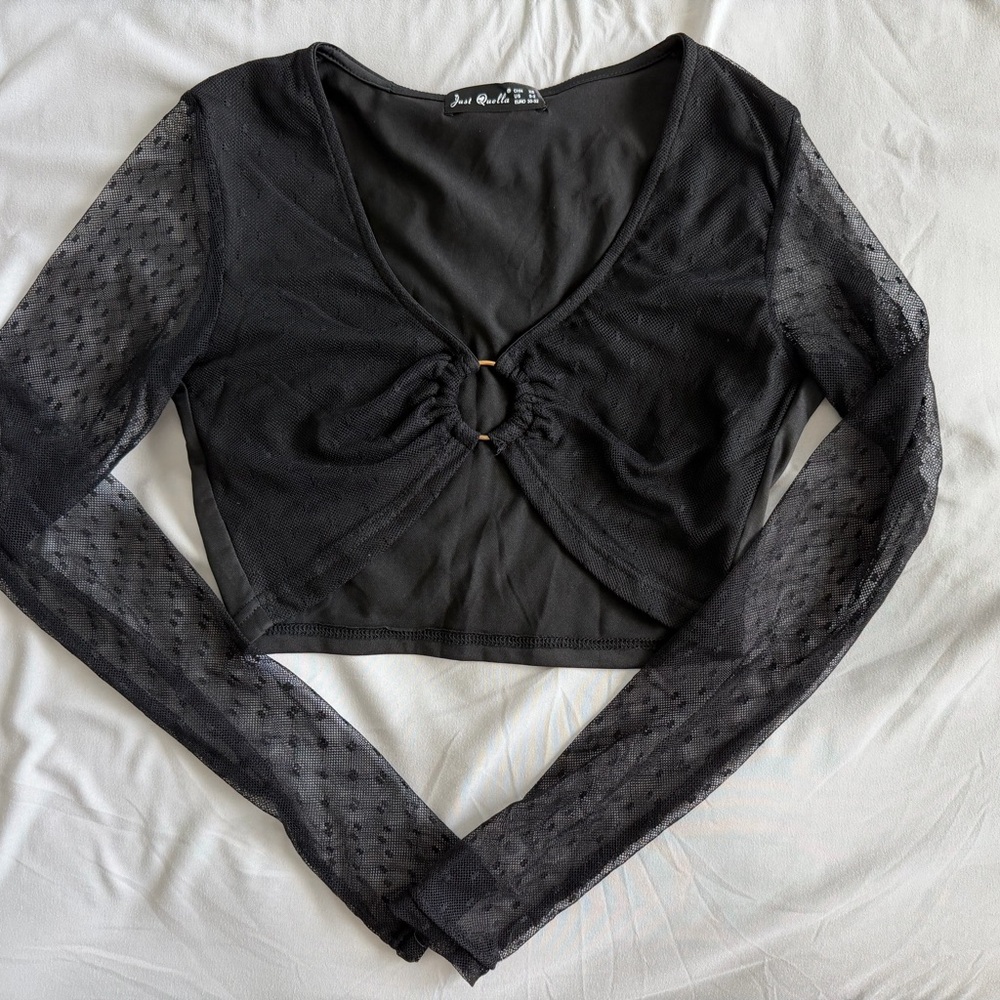 Black Long Sleeve Mesh Crop 🔝